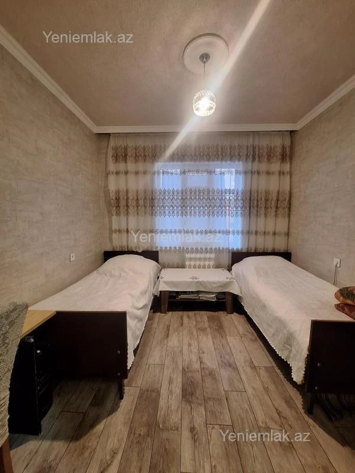 Satılır 4 otaqlı köhnə tikili 85 m²