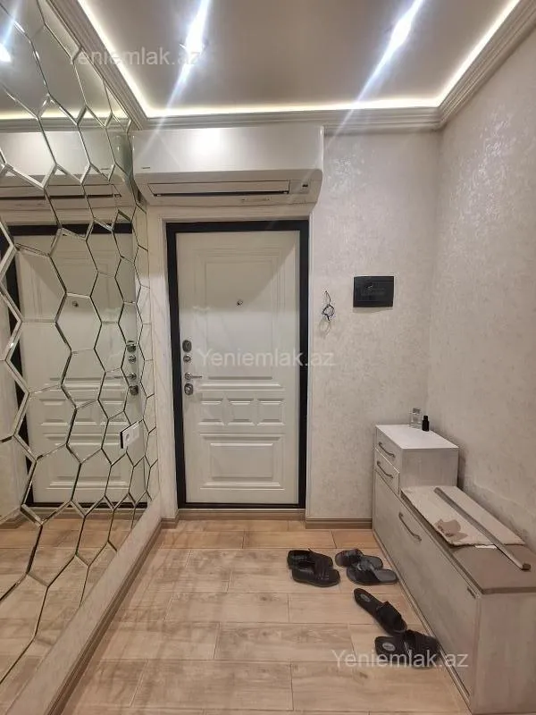 Satılır 4 otaqlı köhnə tikili 85 m²