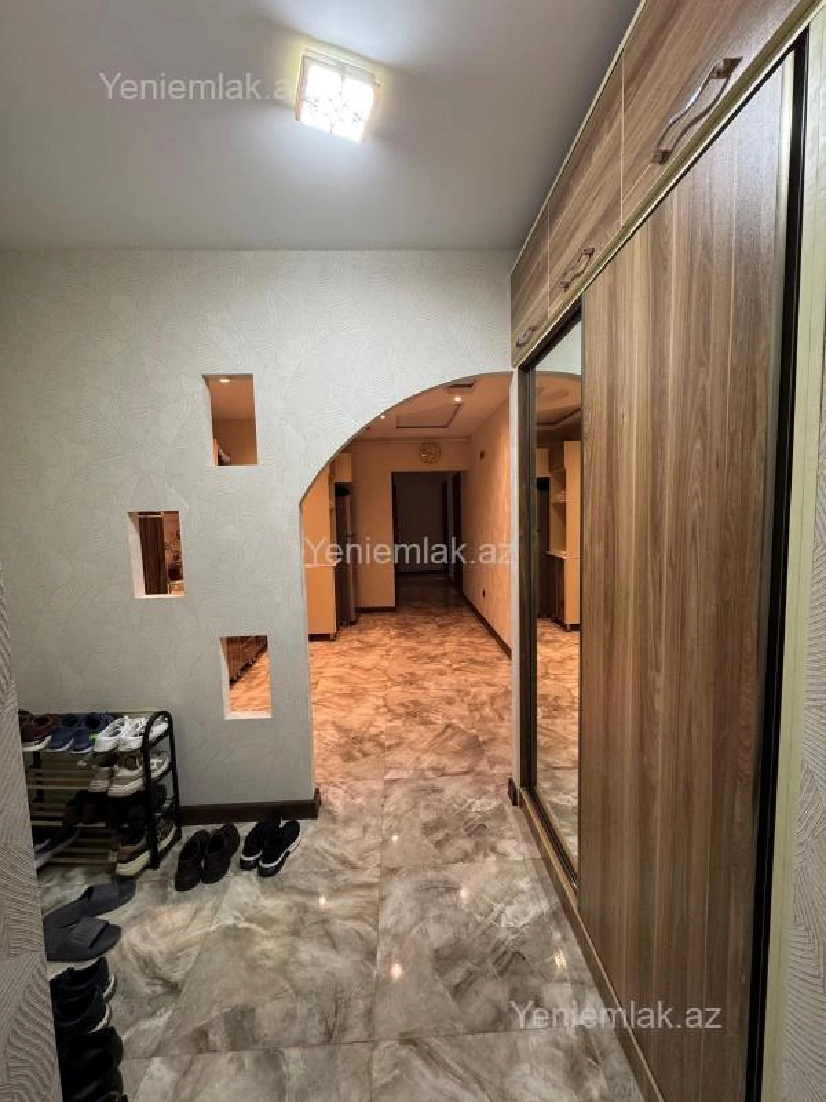 Satılır 3 otaqlı yeni tikili 100 m²