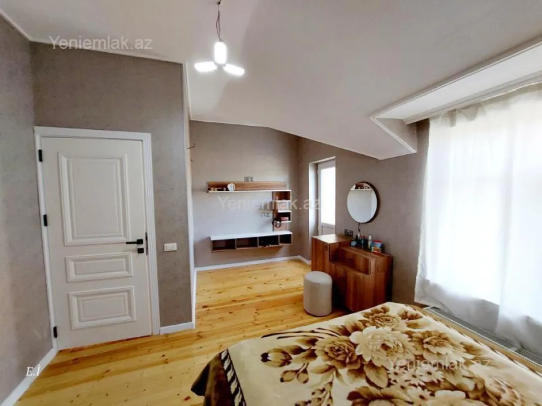 Satılır 6 otaqlı həyət evi 116 m²