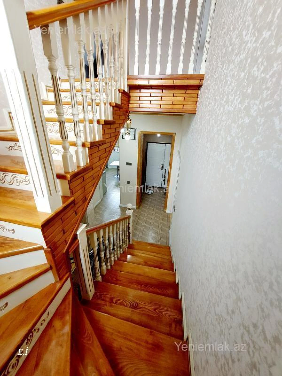 Satılır 6 otaqlı həyət evi 116 m²
