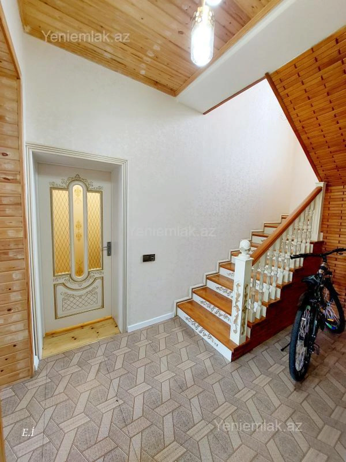 Satılır 6 otaqlı həyət evi 116 m²