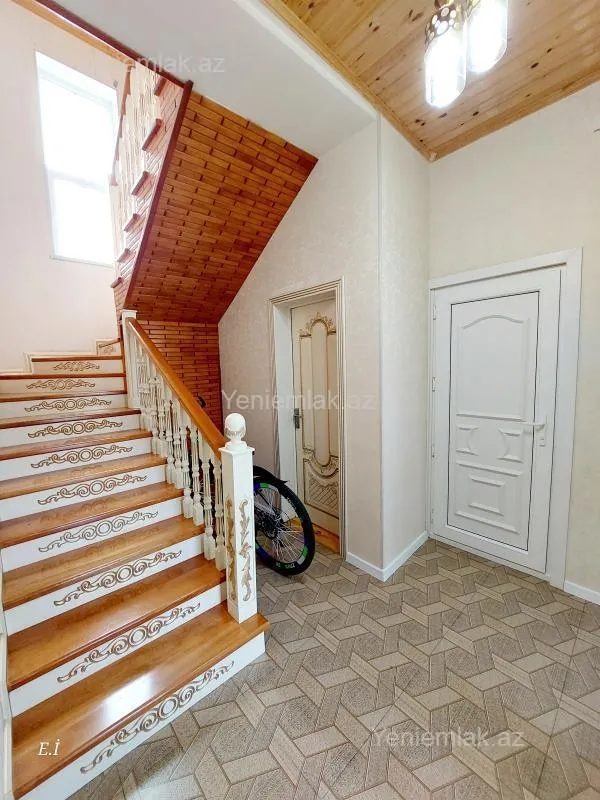 Satılır 6 otaqlı həyət evi 116 m²