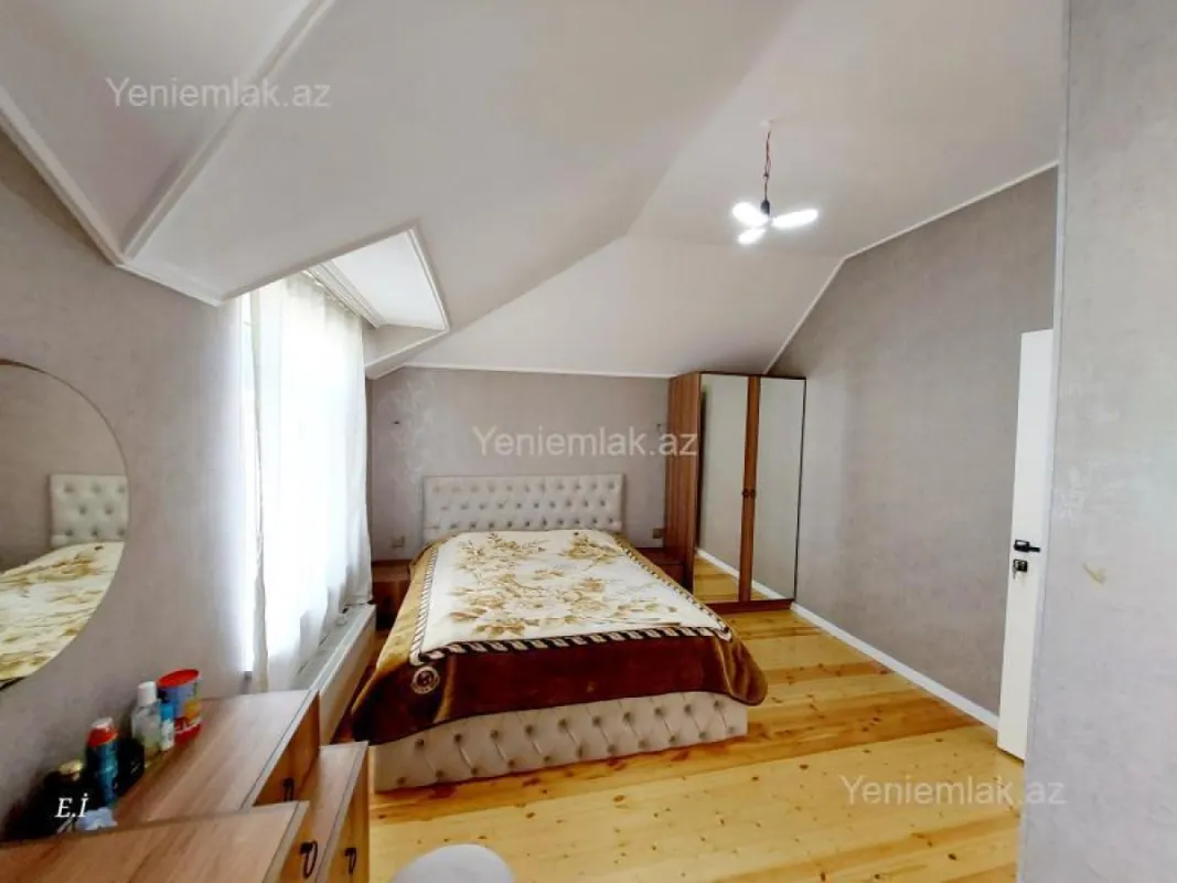 Satılır 6 otaqlı həyət evi 116 m²