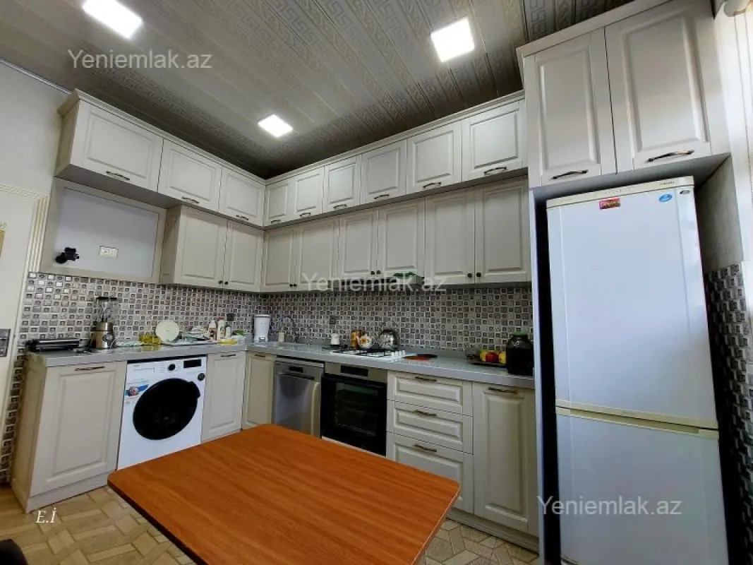 Satılır 6 otaqlı həyət evi 116 m²
