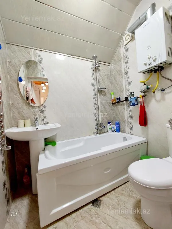 Satılır 6 otaqlı həyət evi 116 m²