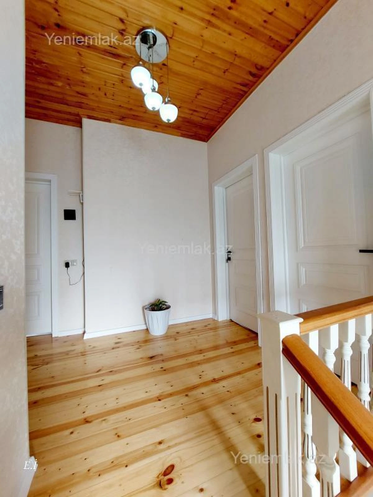 Satılır 6 otaqlı həyət evi 116 m²