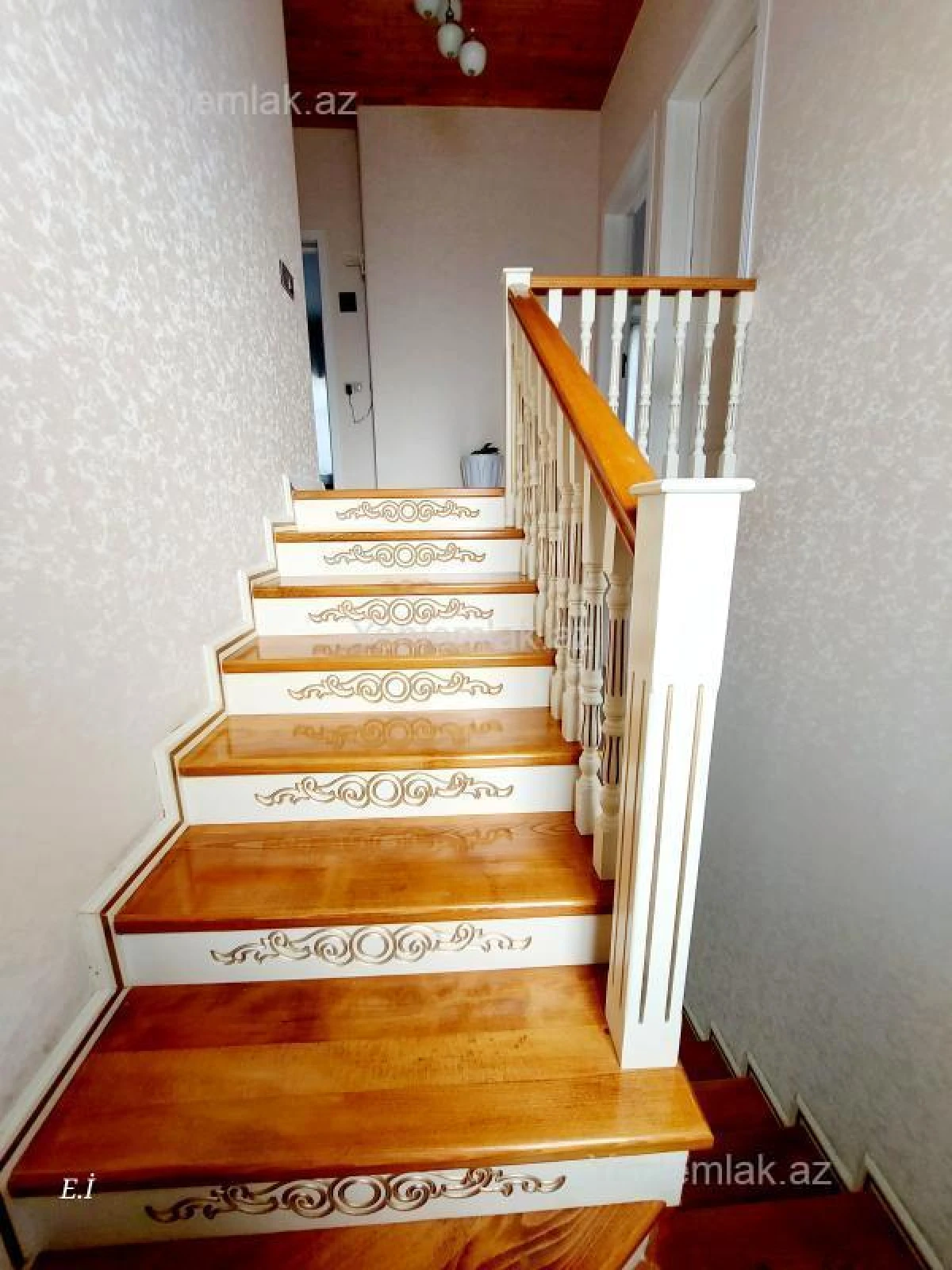 Satılır 6 otaqlı həyət evi 116 m²