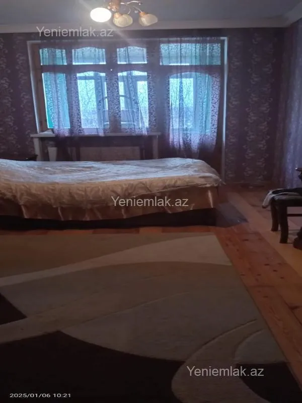 Satılır 3 otaqlı köhnə tikili 80 m²