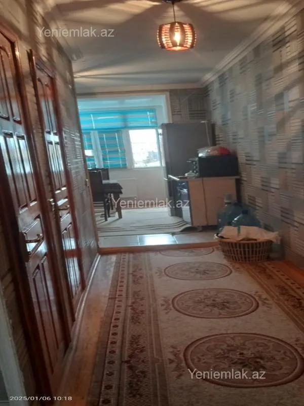 Satılır 3 otaqlı köhnə tikili 80 m²