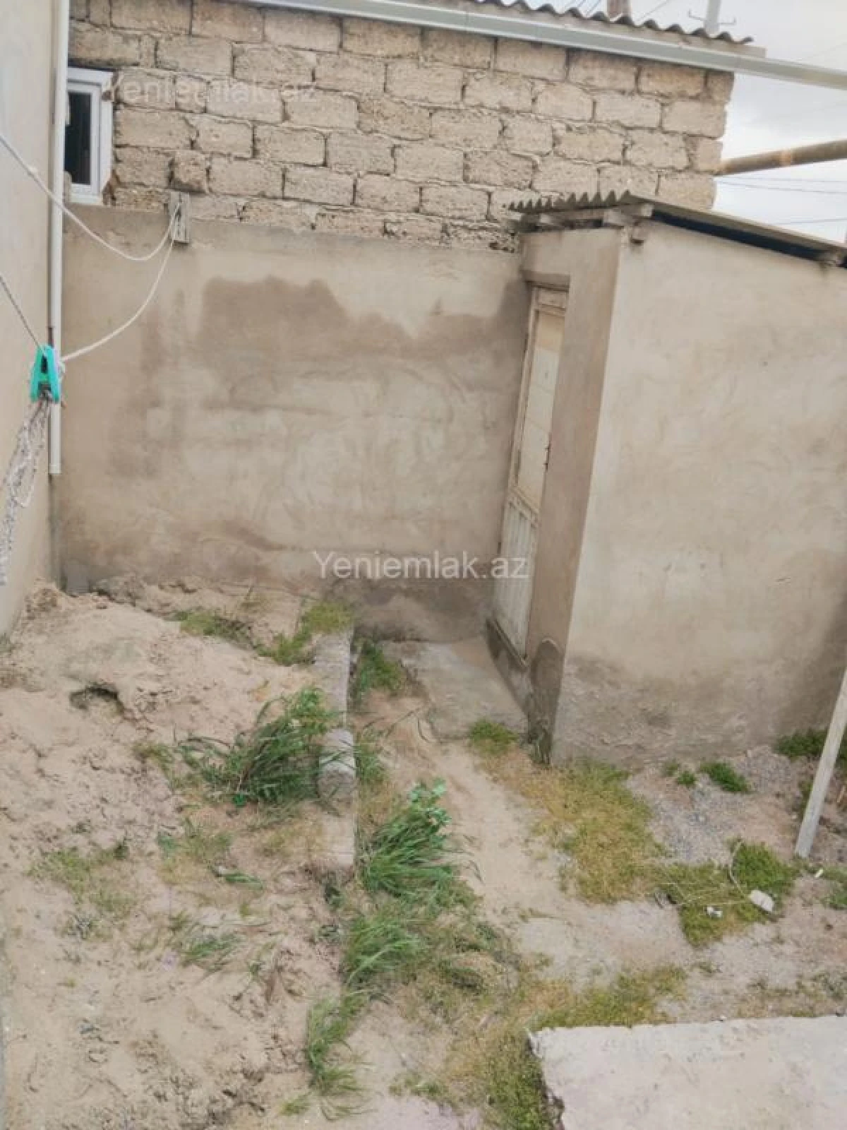 Satılır 4 otaqlı həyət evi 200 m²