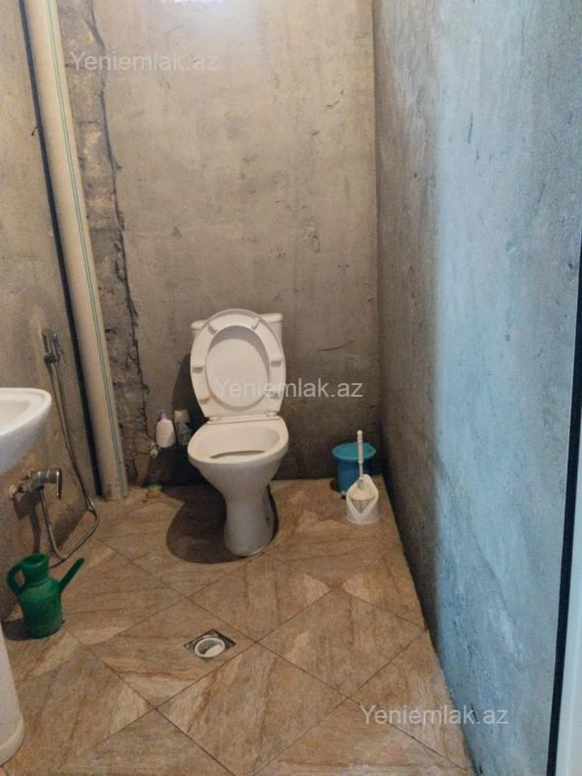 Satılır 4 otaqlı həyət evi 200 m²