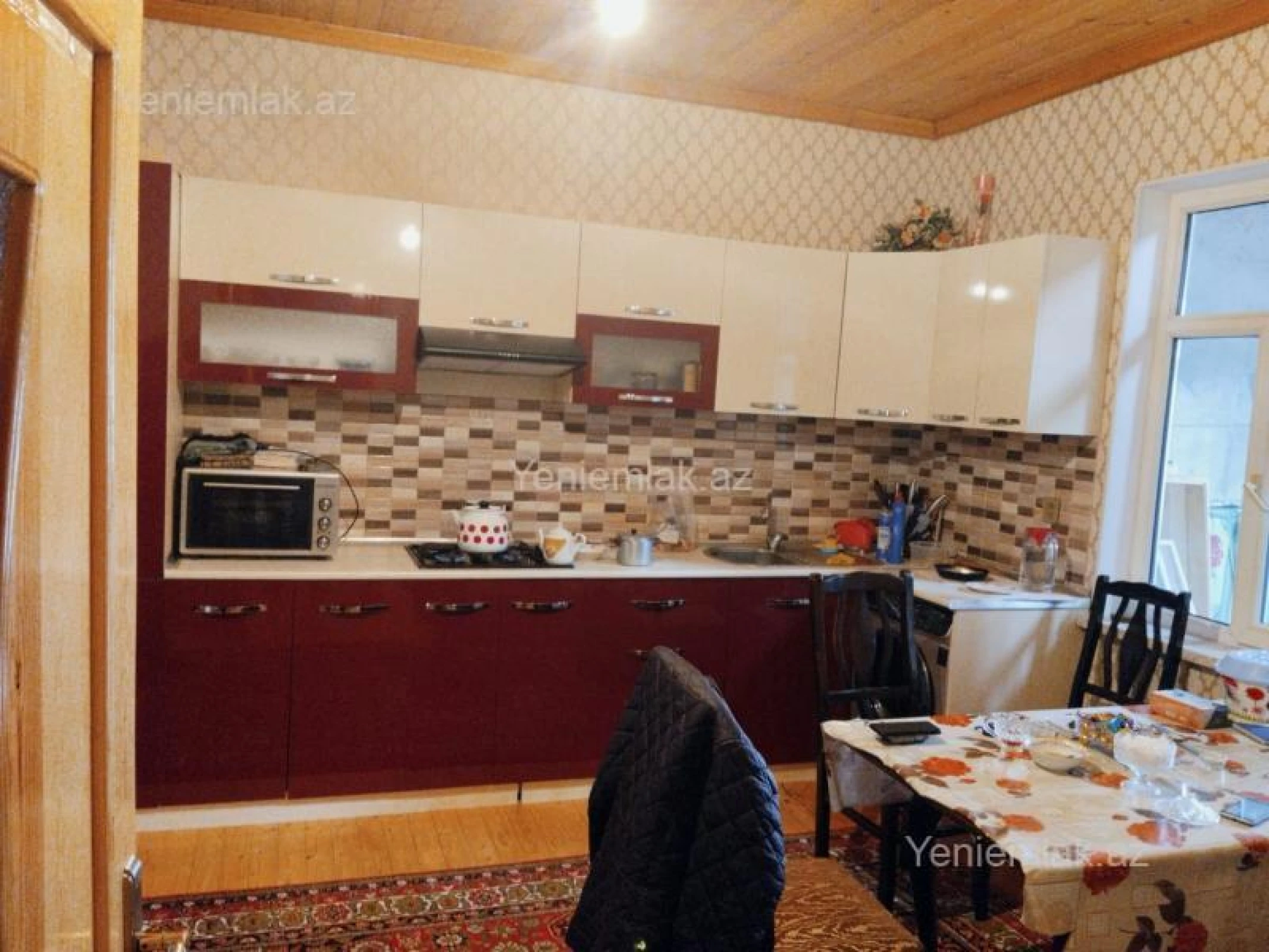 Satılır 4 otaqlı həyət evi 200 m²