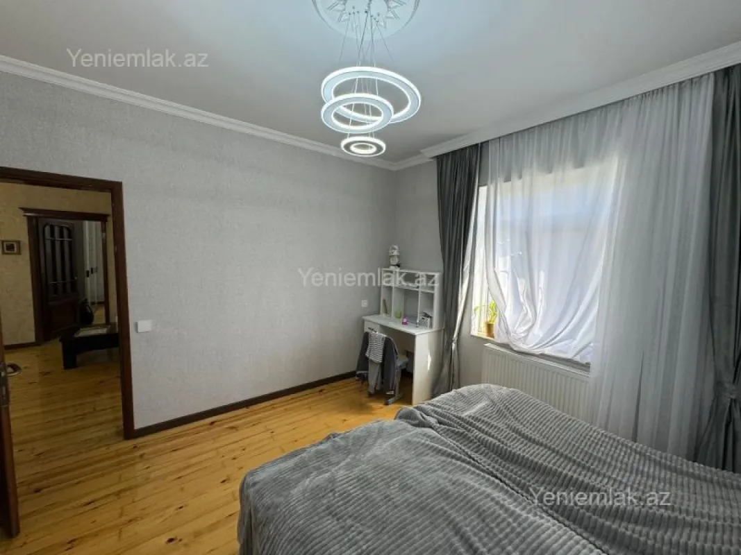 Satılır 7 otaqlı həyət evi 189 m²