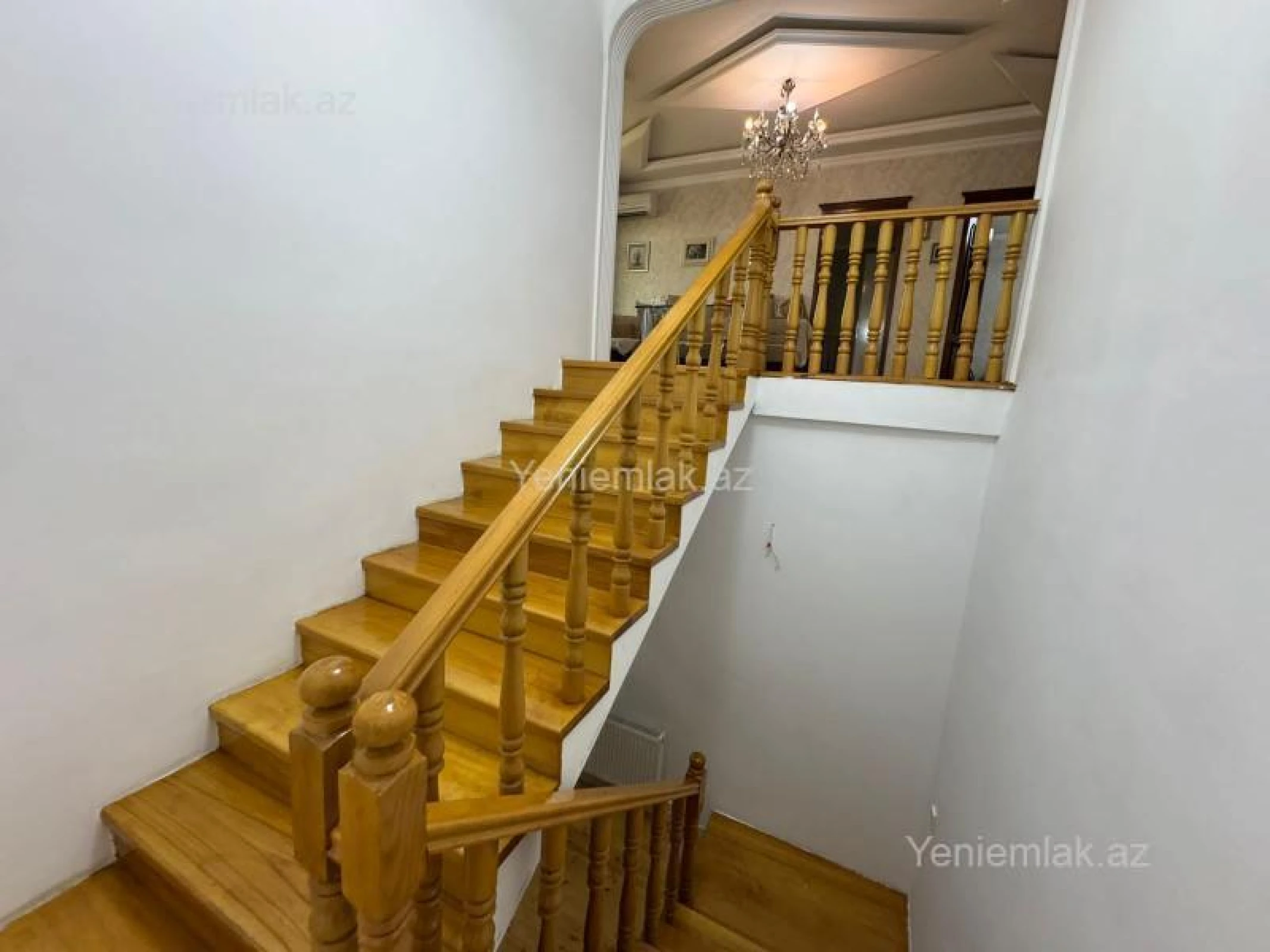 Satılır 7 otaqlı həyət evi 189 m²