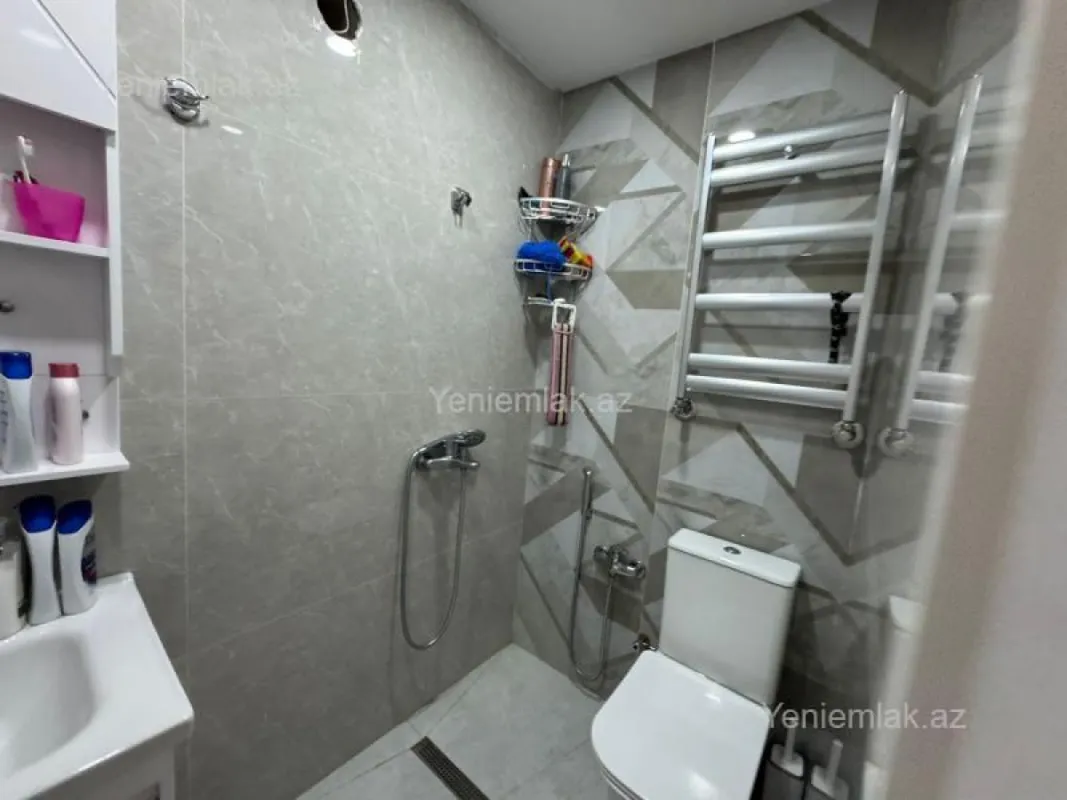 Satılır 7 otaqlı həyət evi 189 m²