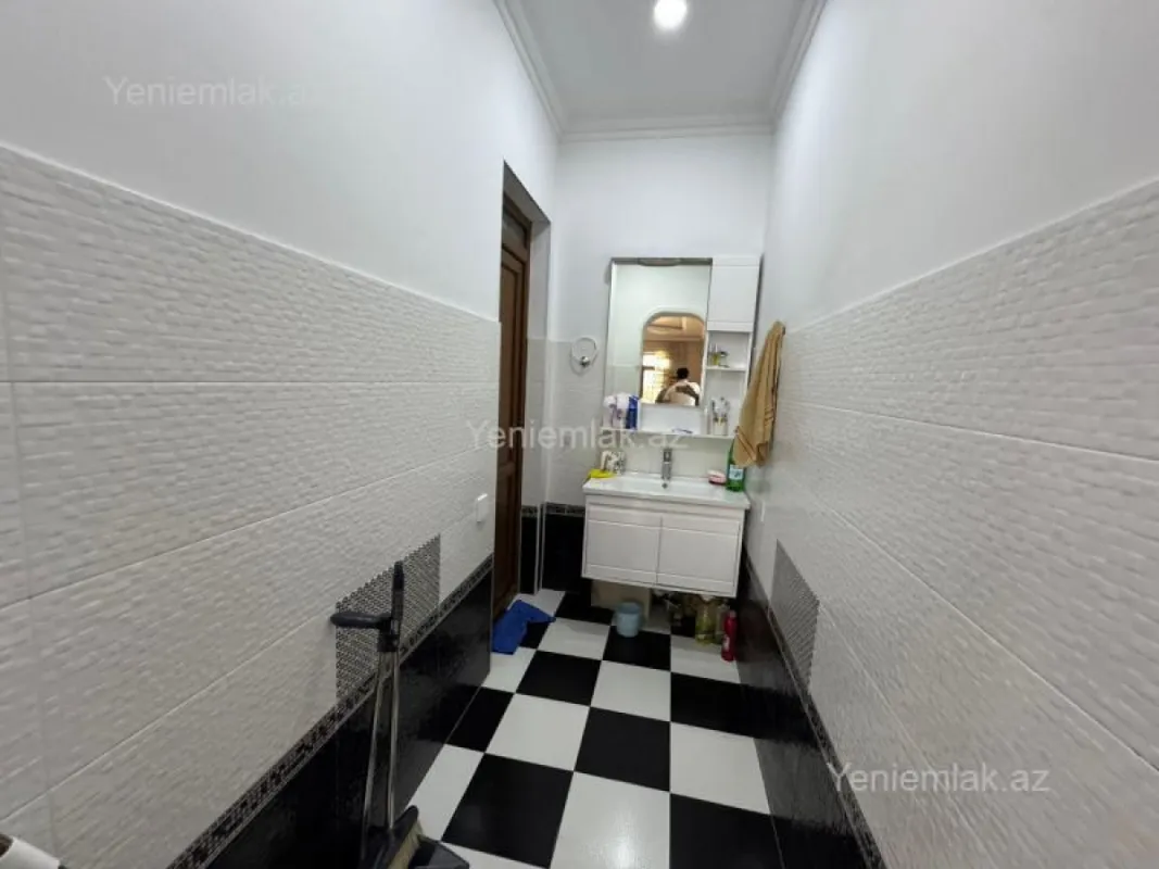 Satılır 7 otaqlı həyət evi 189 m²