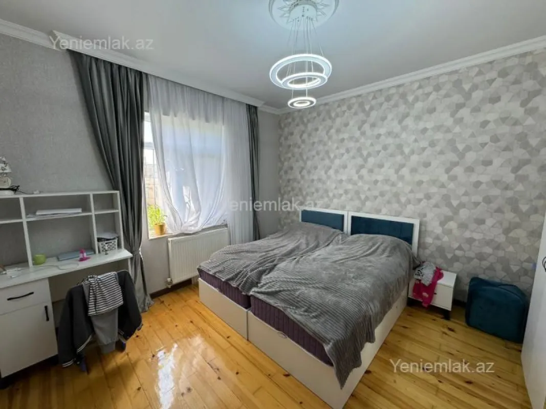 Satılır 7 otaqlı həyət evi 189 m²