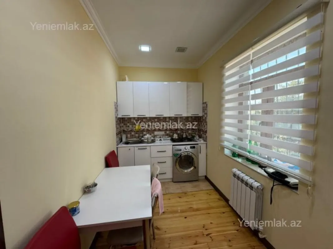 Satılır 7 otaqlı həyət evi 189 m²