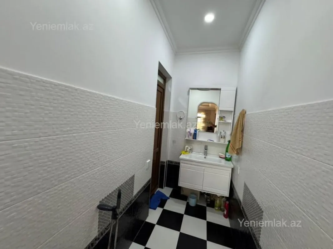 Satılır 7 otaqlı həyət evi 189 m²