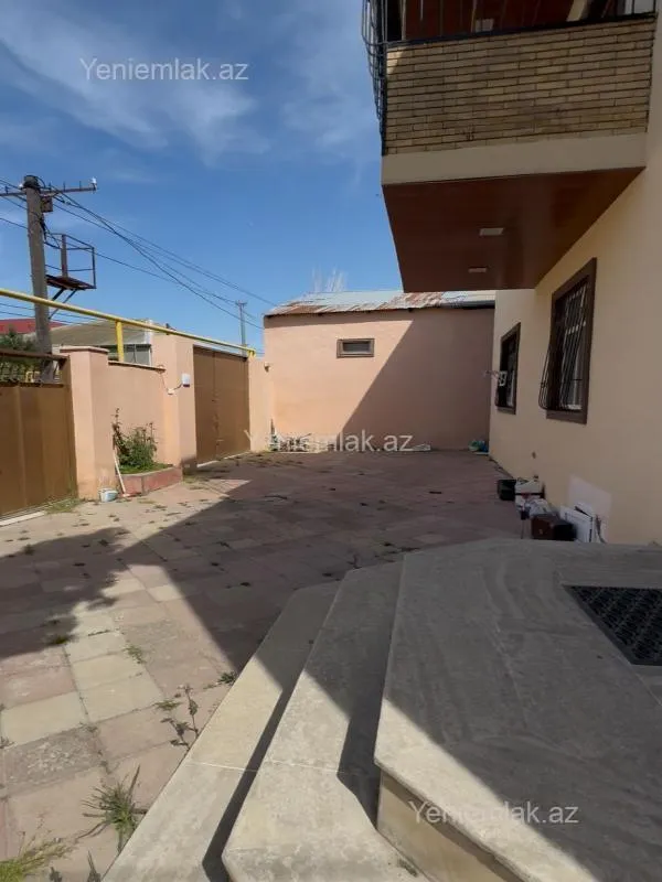 Satılır 7 otaqlı həyət evi 189 m²