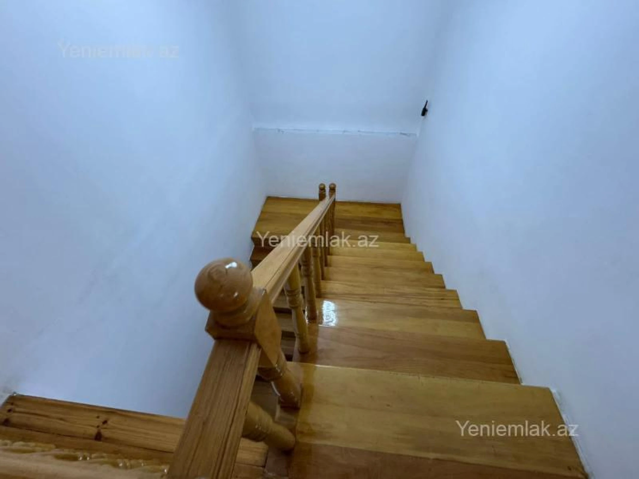 Satılır 7 otaqlı həyət evi 189 m²