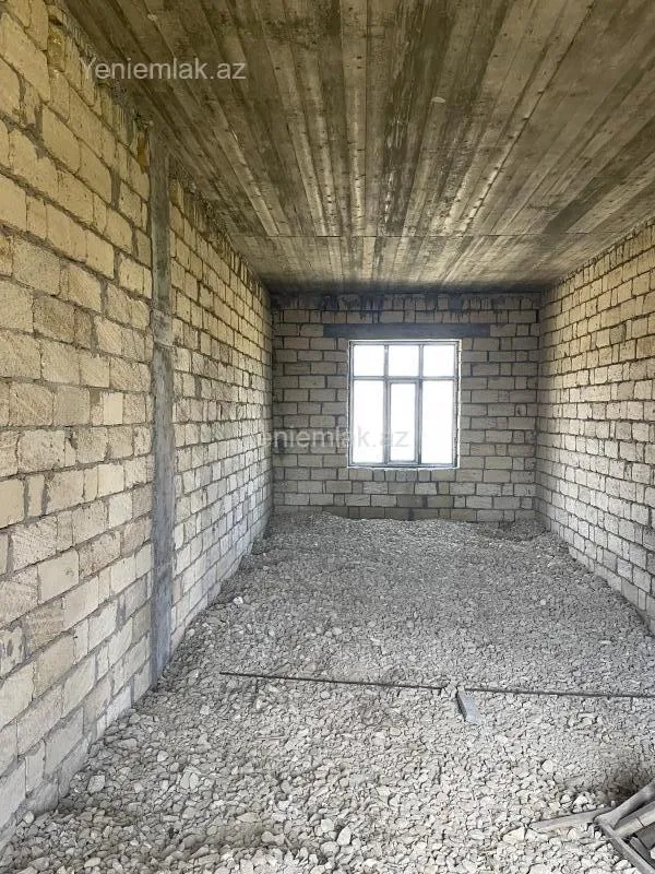 Satılır 7 otaqlı həyət evi 300 m²