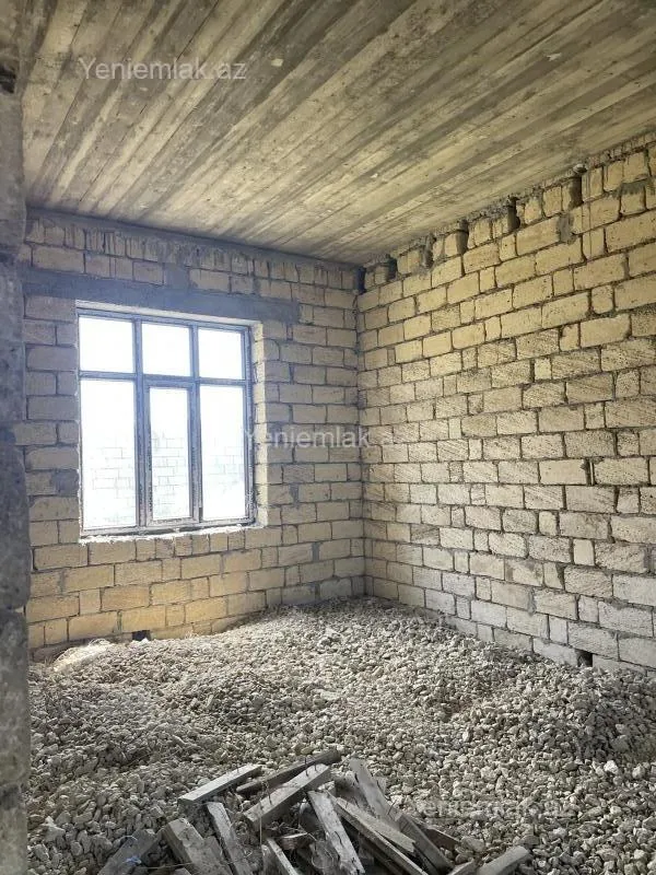 Satılır 7 otaqlı həyət evi 300 m²