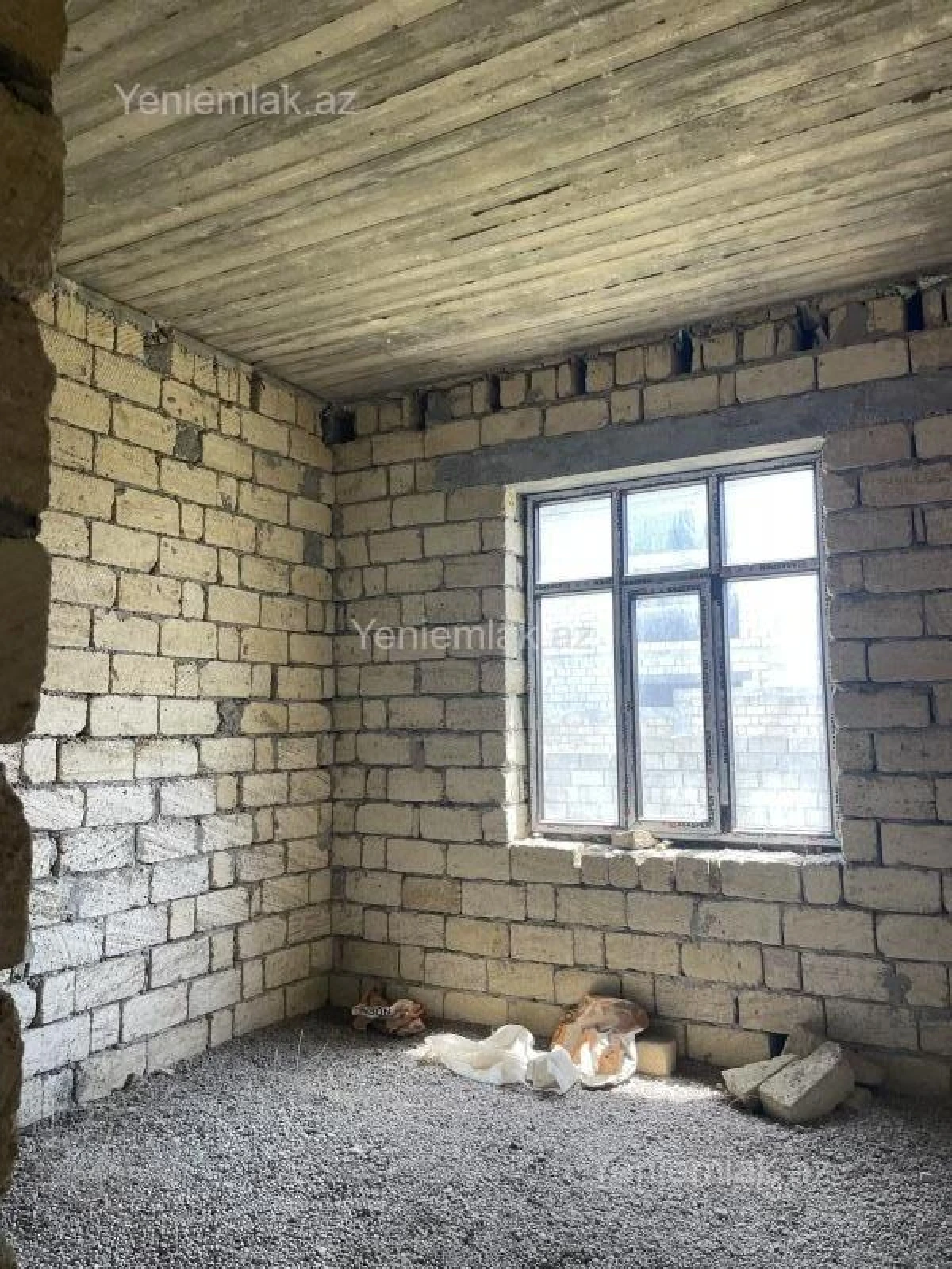 Satılır 7 otaqlı həyət evi 300 m²