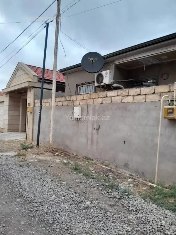 Satılır 3 otaqlı həyət evi 70 m²