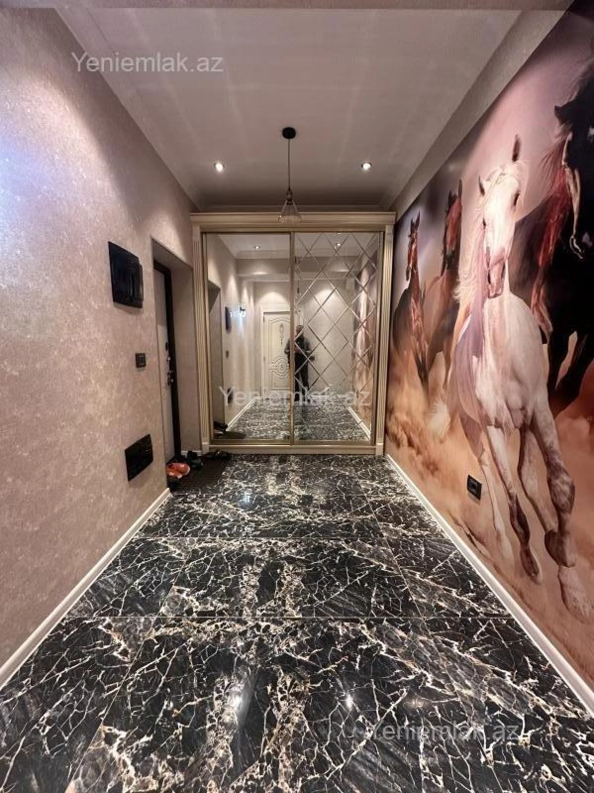 Satılır 3 otaqlı yeni tikili 80 m²