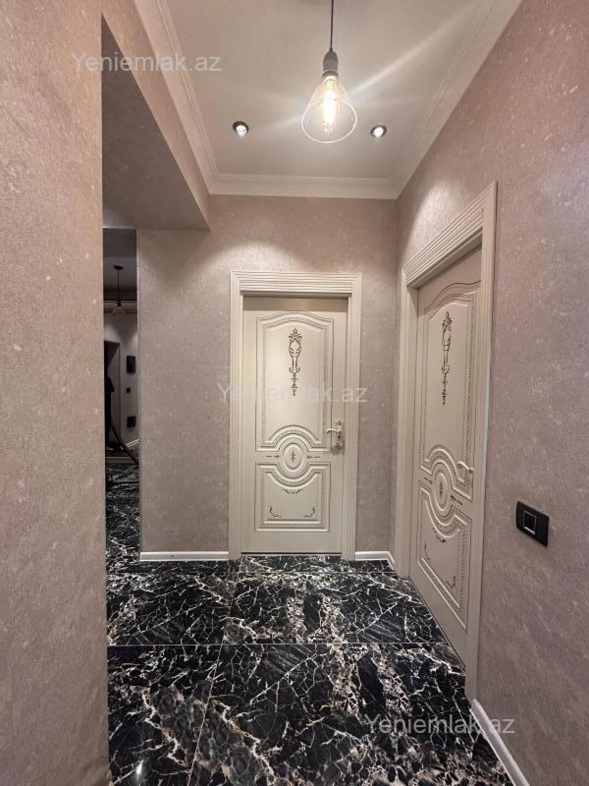 Satılır 3 otaqlı yeni tikili 80 m²