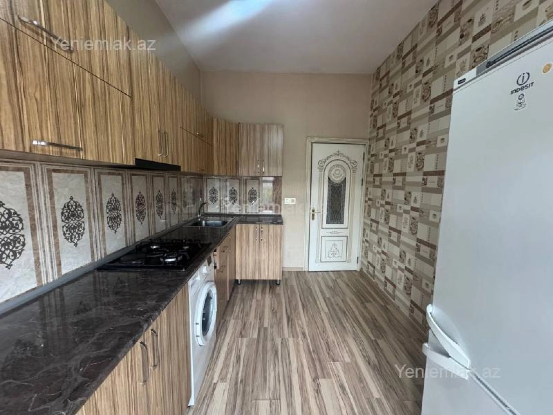 Satılır 4 otaqlı yeni tikili 100 m²