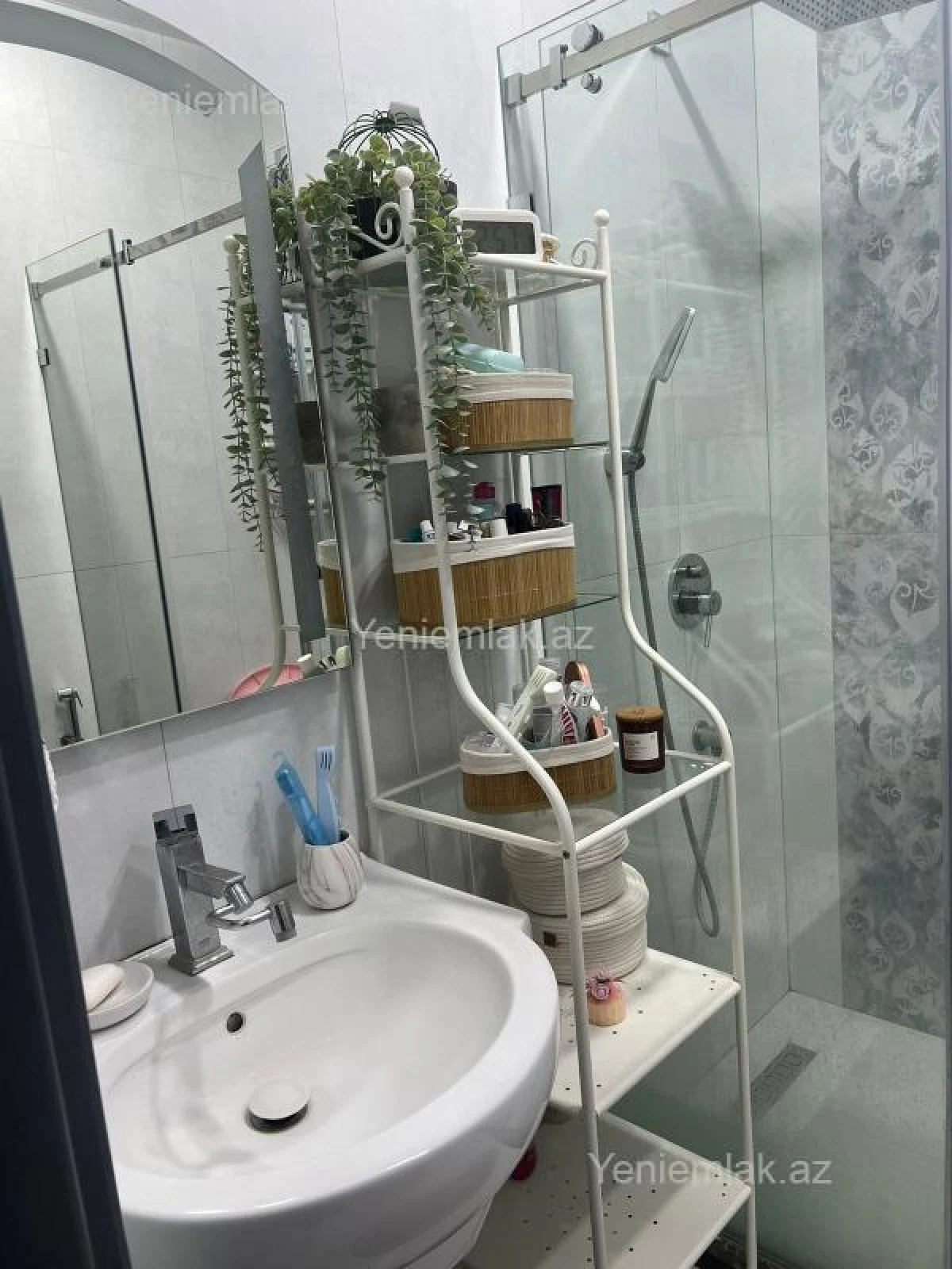 Satılır 4 otaqlı yeni tikili 150 m²