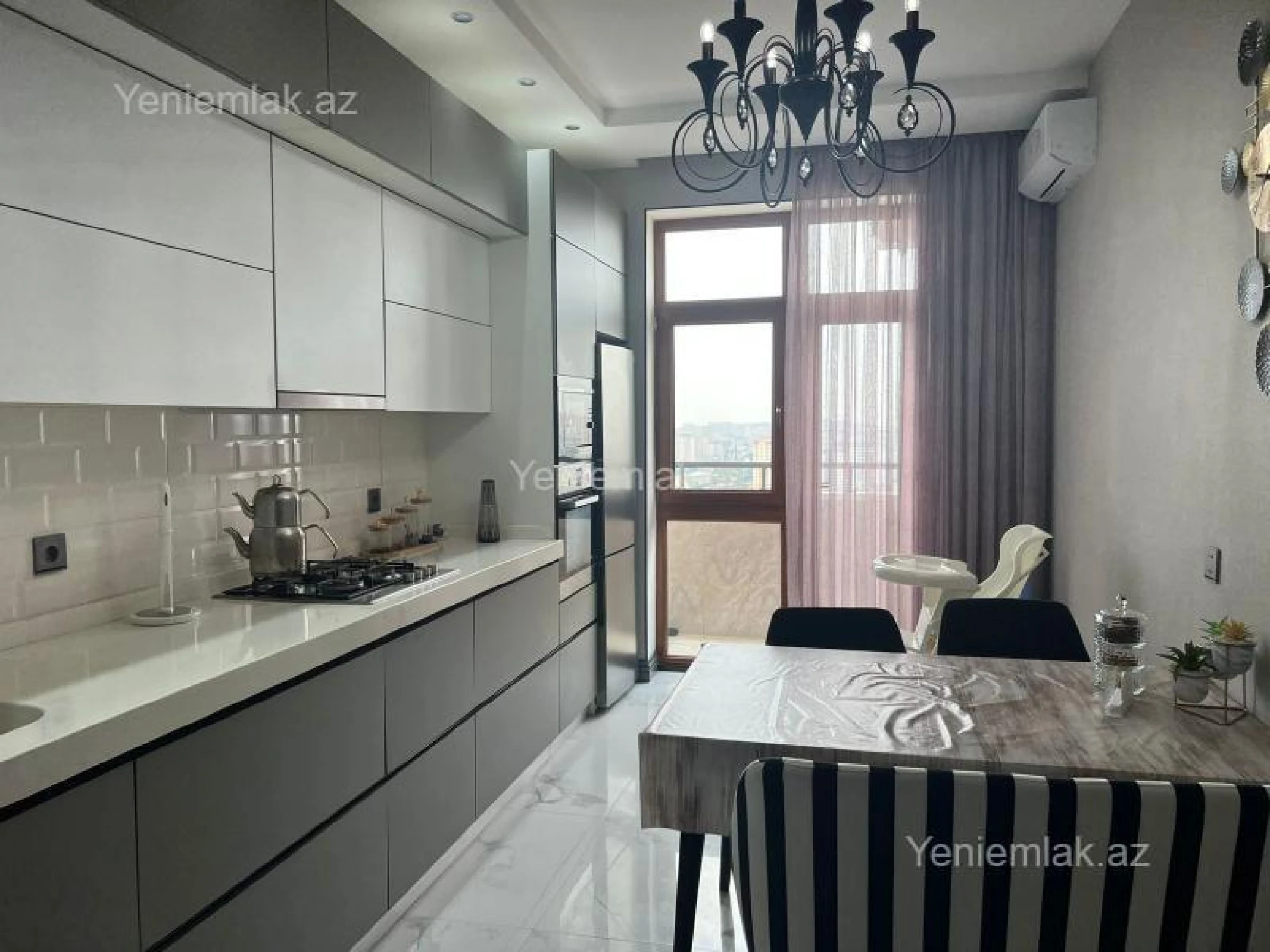 Satılır 4 otaqlı yeni tikili 150 m²