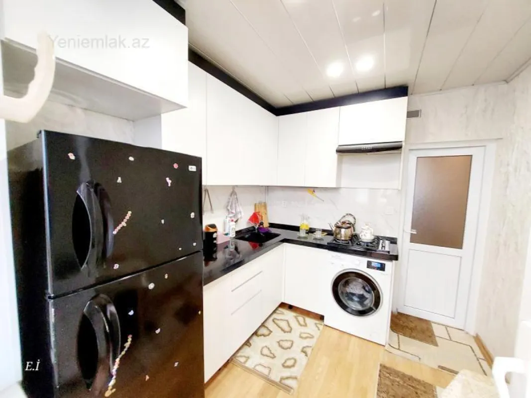 Satılır 3 otaqlı köhnə tikili 75 m²