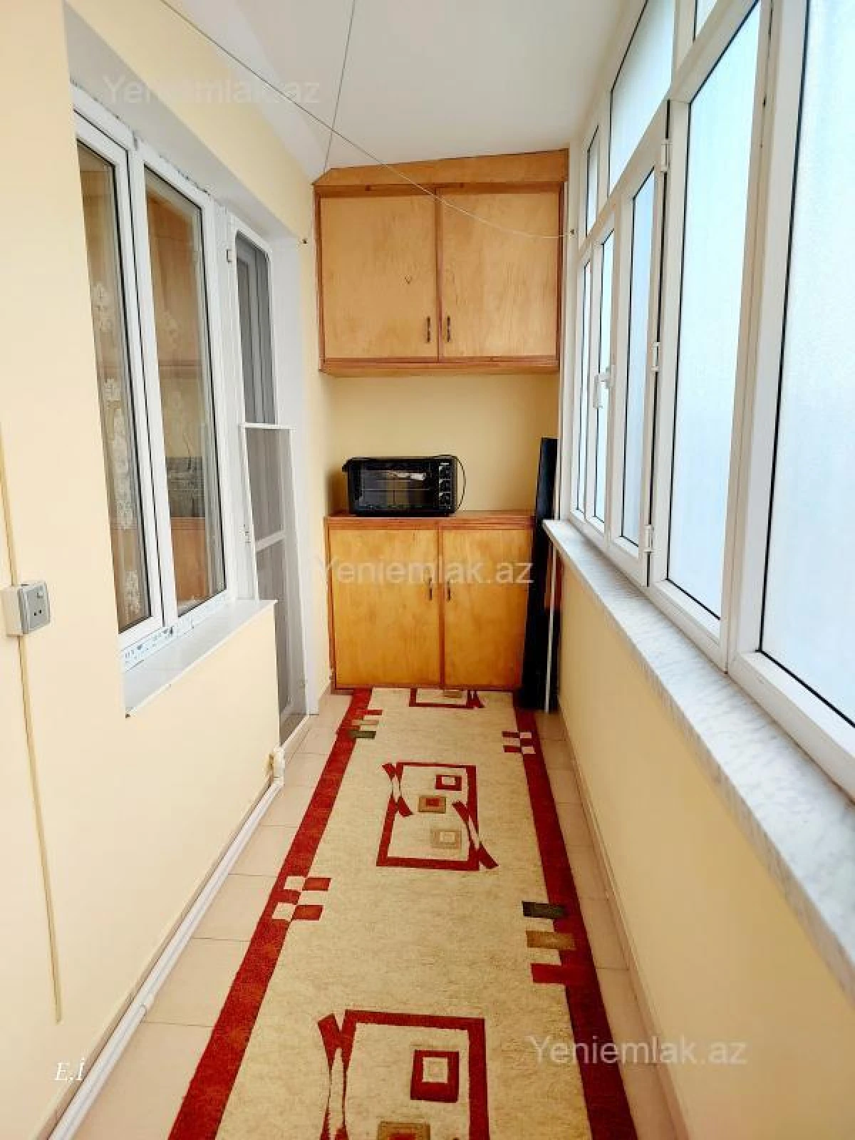 Satılır 3 otaqlı köhnə tikili 75 m²