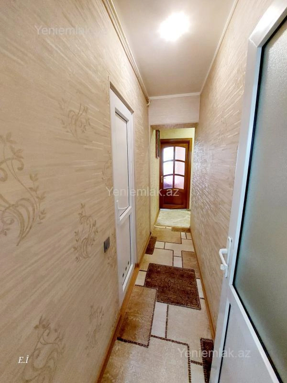 Satılır 3 otaqlı köhnə tikili 75 m²