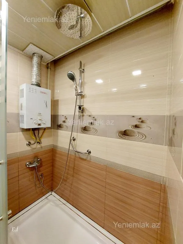 Satılır 3 otaqlı köhnə tikili 75 m²