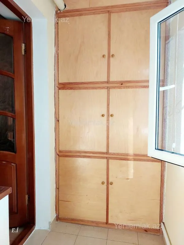 Satılır 3 otaqlı köhnə tikili 75 m²
