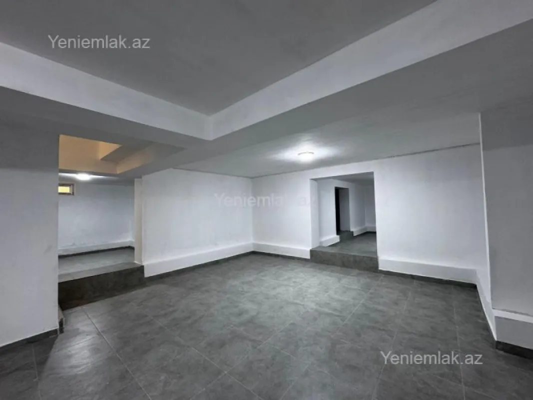 Satılır 5 otaqlı həyət evi 360 m²