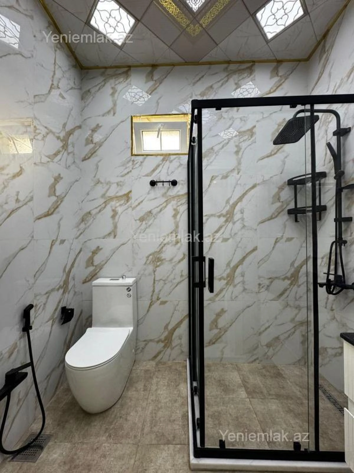 Satılır 5 otaqlı həyət evi 360 m²