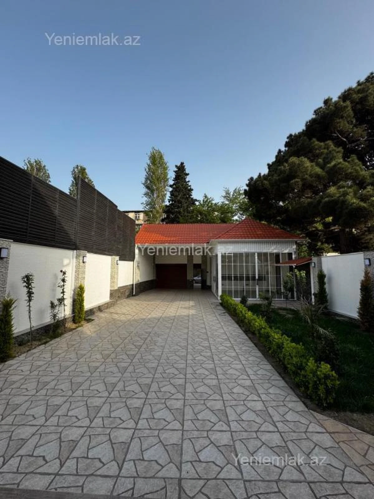 Satılır 5 otaqlı həyət evi 360 m²
