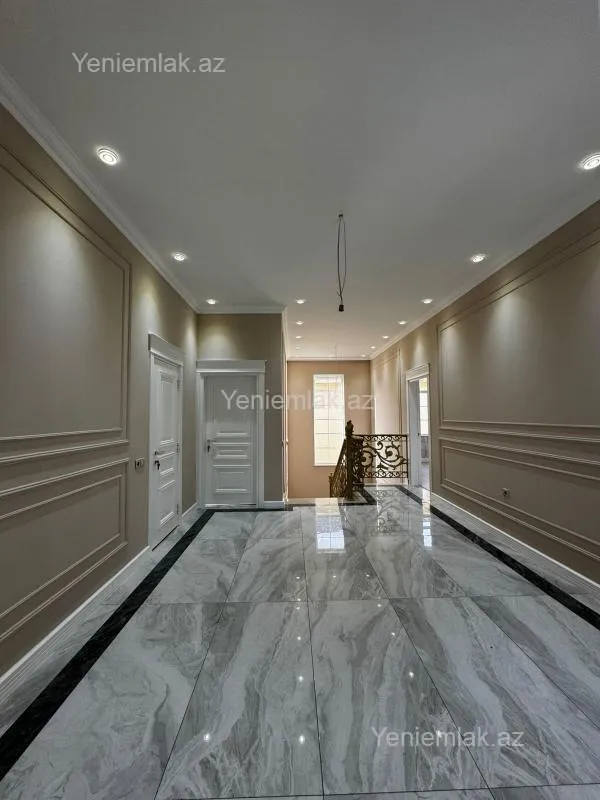 Satılır 5 otaqlı həyət evi 360 m²