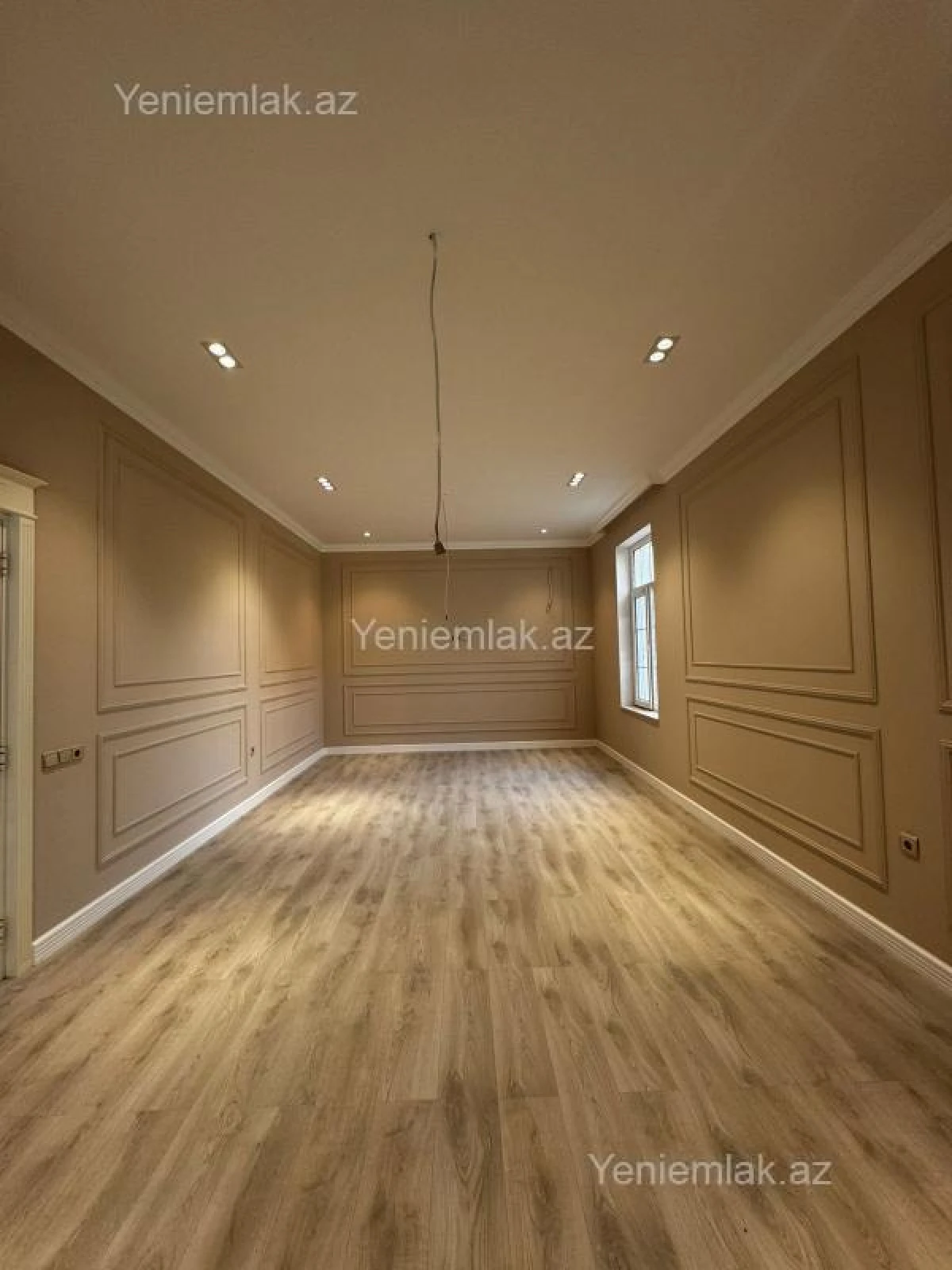 Satılır 5 otaqlı həyət evi 360 m²