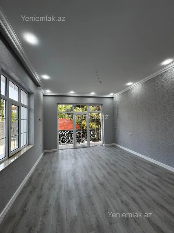 Satılır 5 otaqlı həyət evi 360 m²