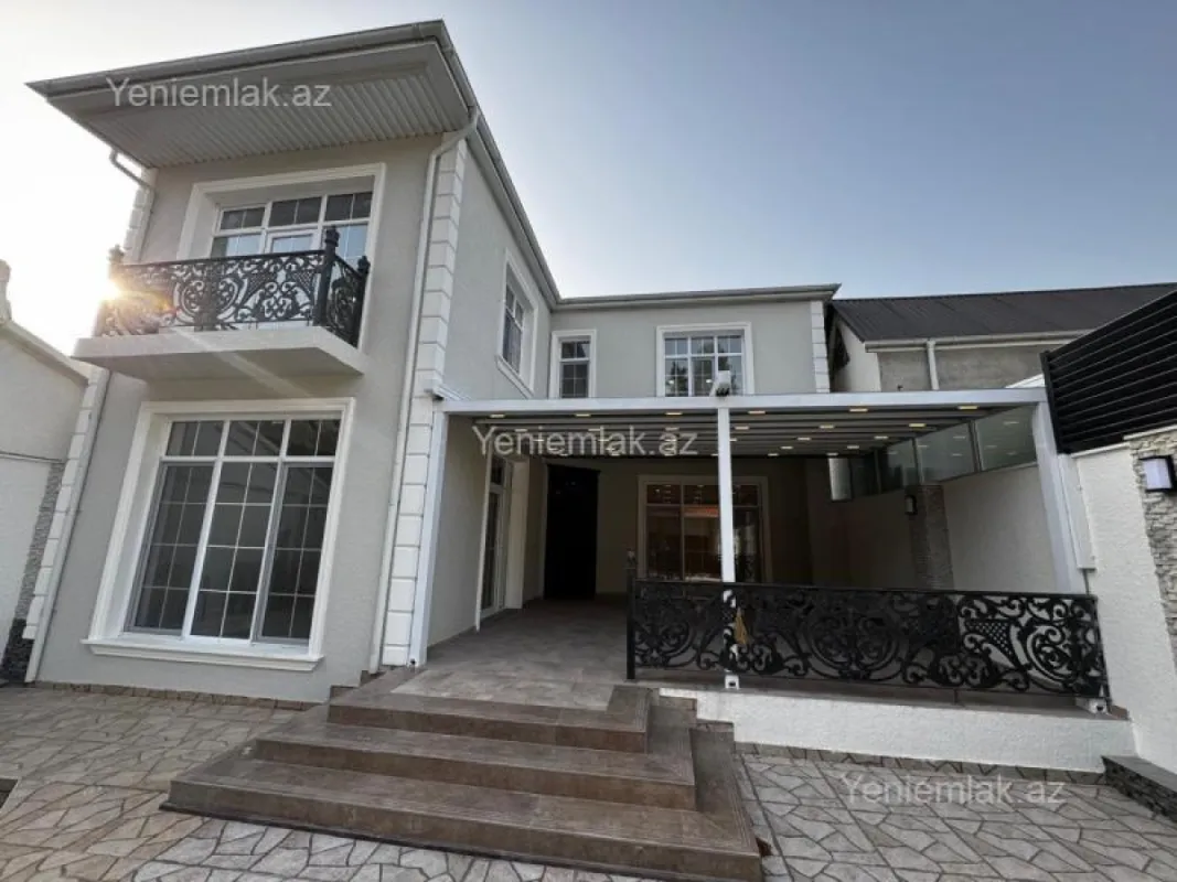 Satılır 5 otaqlı həyət evi 360 m²