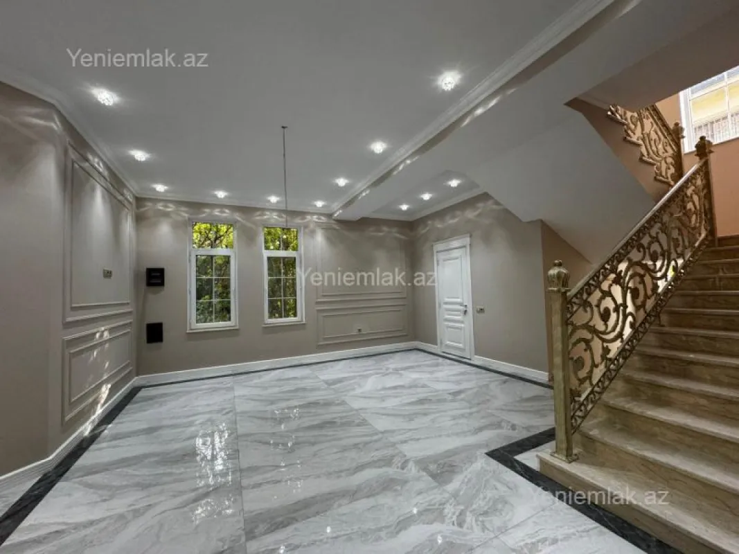 Satılır 5 otaqlı həyət evi 360 m²