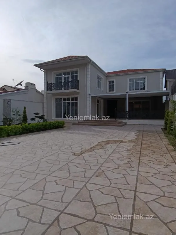 Satılır 7 otaqlı həyət evi 410 m²