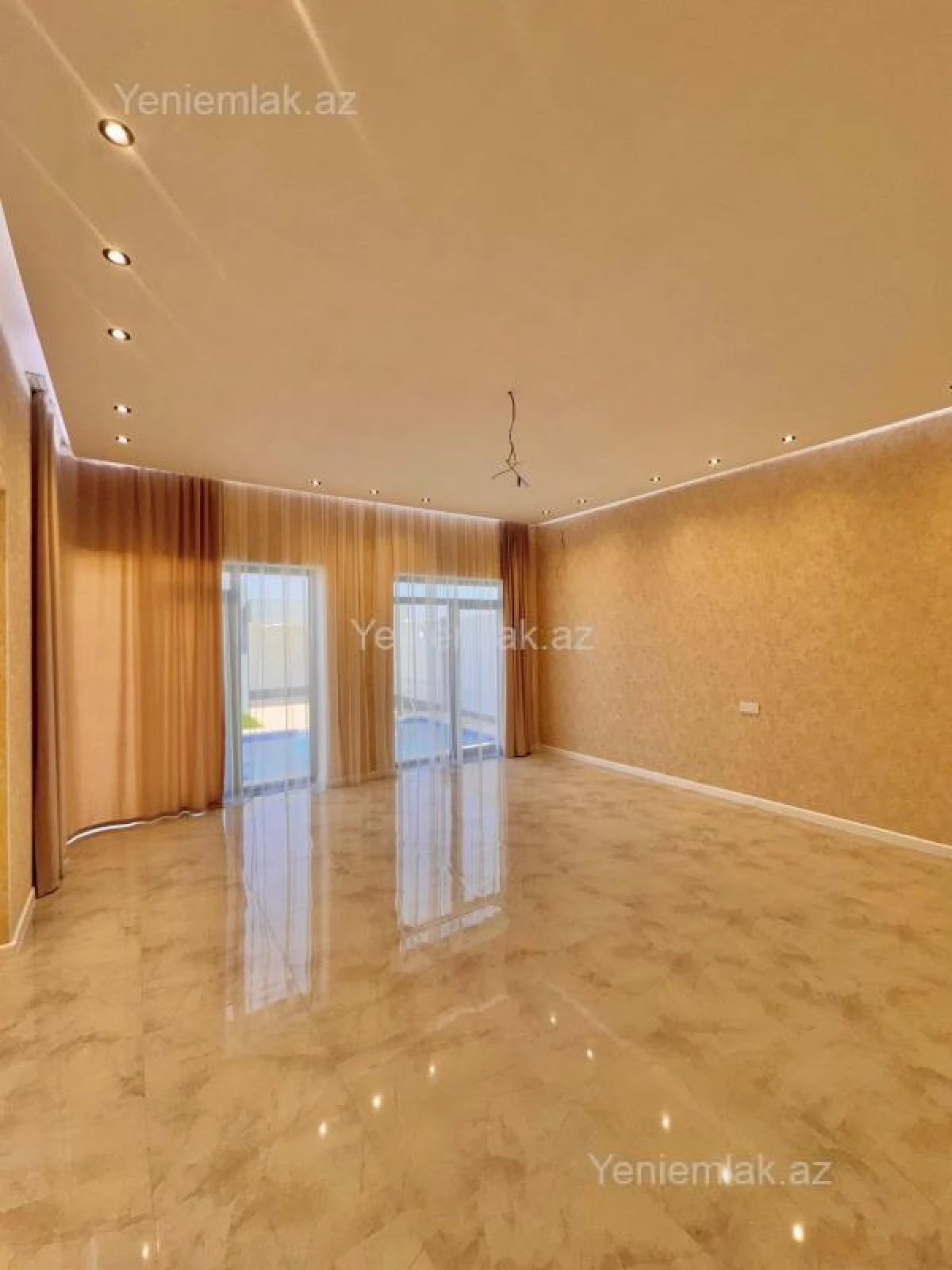 Satılır 4 otaqlı həyət evi 170 m²